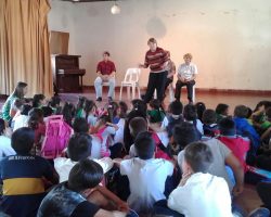 “Abuelo contame un cuento” en la escuela “Estrada”