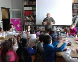 Pantomima y Títeres de Papel en las escuelas de Paraná